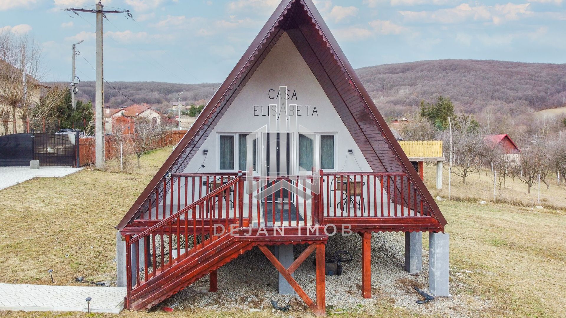 A-Frame | 50 mp | Vâlcele - Poză 1