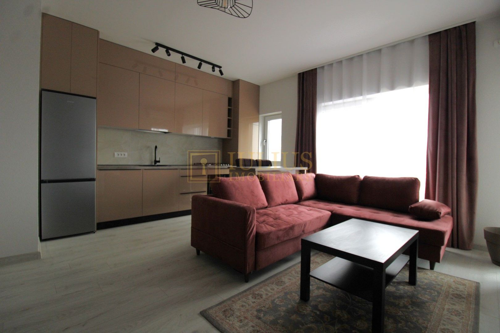 2 camere ,1 loc parcare,  bloc nou,  /prima închiriere / Mehala - Poză 3