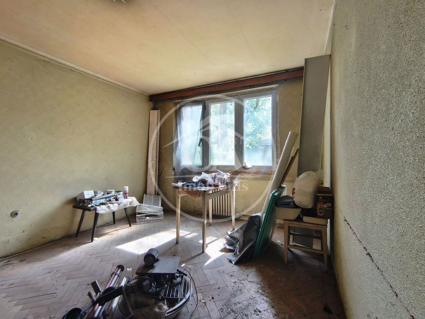 Apartament cu 3 camere de vanzare in Centru Civic, Oradea - Poză 1