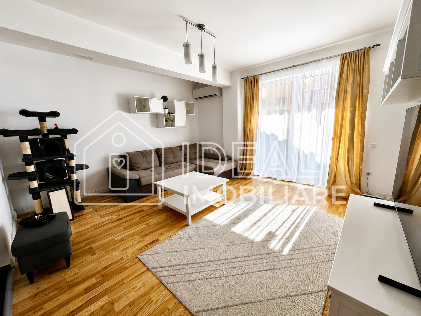 Apartament 3 camere cu balcon generos, parcare și pivniță – Turnișor - Poză 2