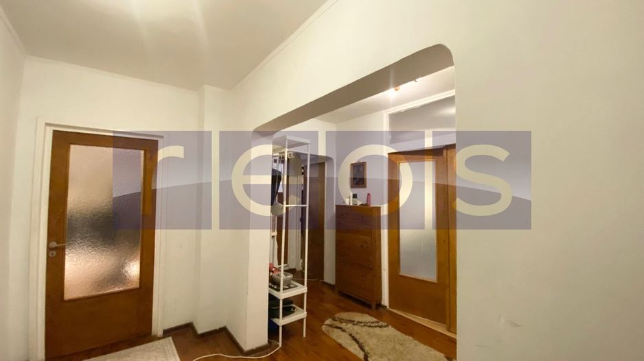DE VANZARE APARTAMENT SPATIOS 4 CAMERE | 2 BALCOANE | ZONA SEBASTIAN - VULCAN - Poză 13