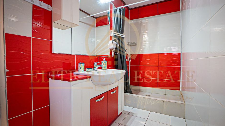 Casă spațioasă cu funcțiune de pensiune – Kamsas - Poză 13