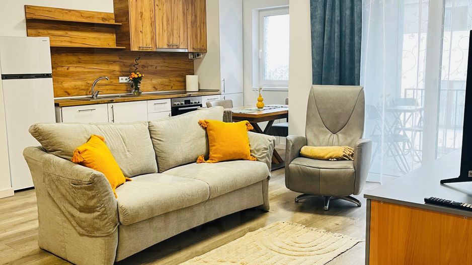 Apartament modern 54 mp utili cu balcon si parcare zona Turnisor - Poză 1