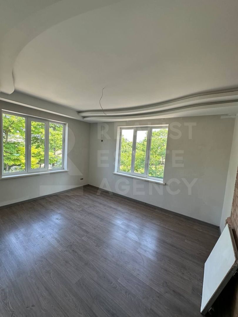 Vânzare 2 case pe un teritoriu, situată pe satul. Marandeni. - Poză 15