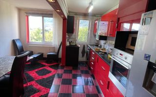 Apartament 3 camere de vanzare in zona Euromedica - Poză 2