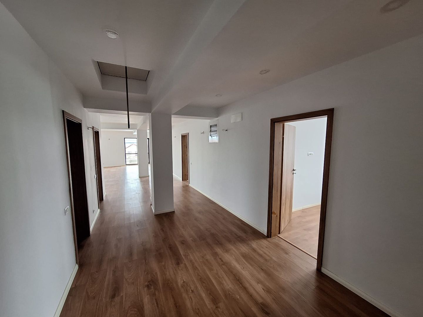 Spatiu Comercial Stradal P+Etaj - 440 Utili - Teren 765 mp - Parcare - Poză 7