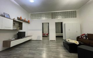 Apartament 3 camere, primitor, situat pe Bulevardul Eroilor!!! - Poză 1
