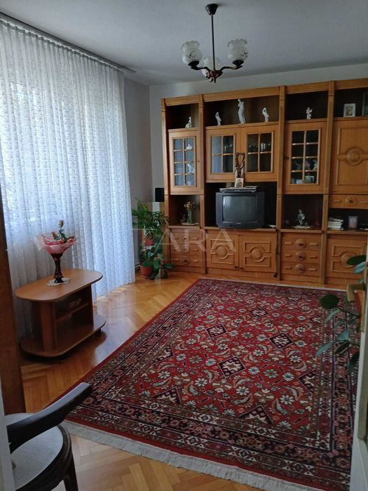 Apartament cu 3 camere, zona Bogdan Vodă - Poză 1