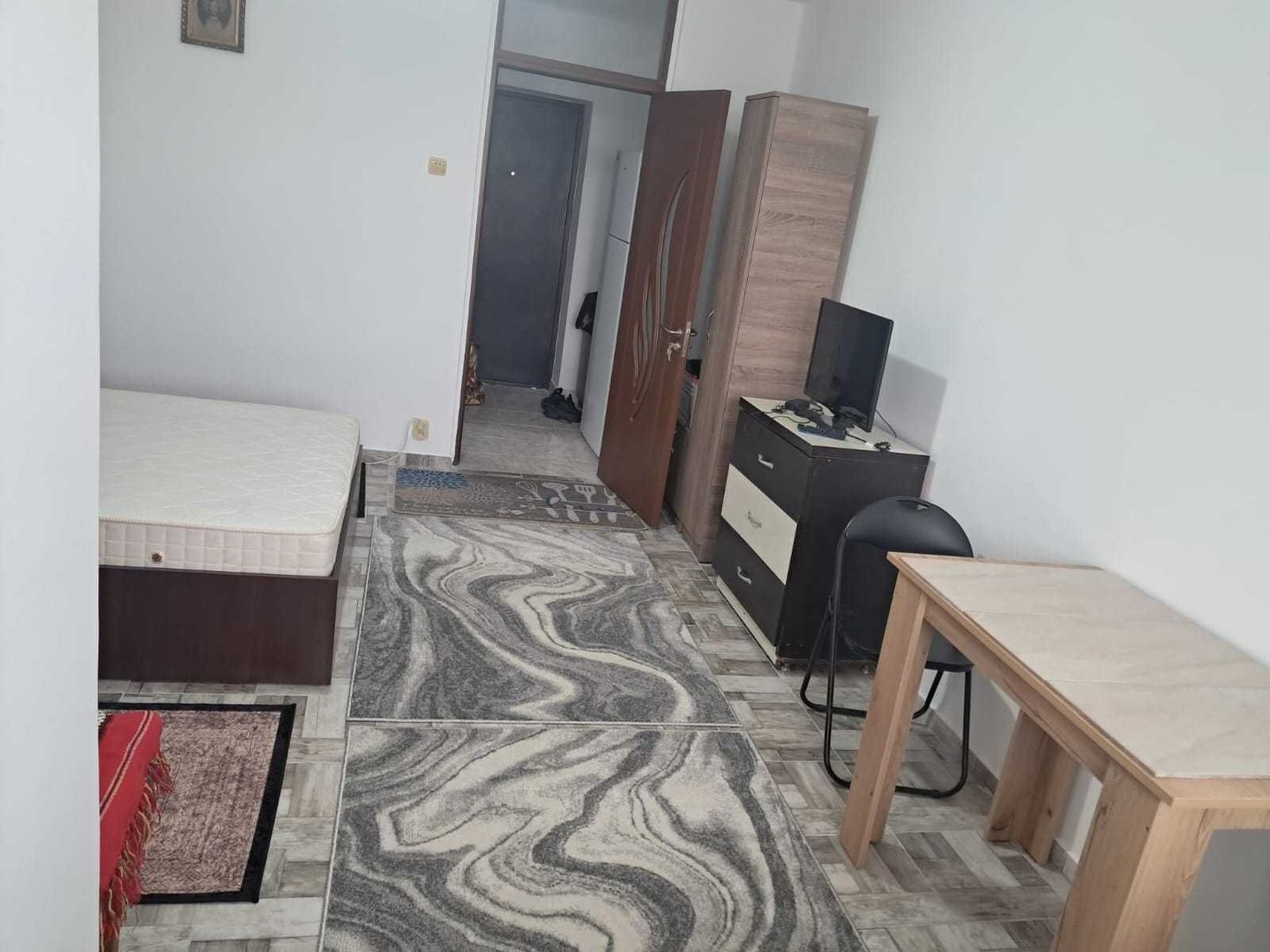 Garsoniera renovata, Costin Georgian, mobilata complet, metrou aproape - Poză 2