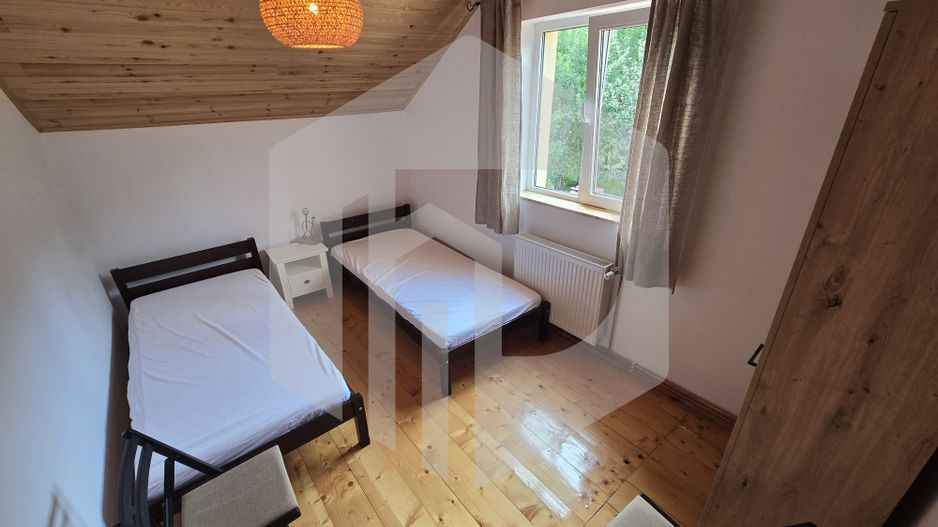 Casa individuala 4 camere teren 3825 mp Cisnadioara - Poză 17