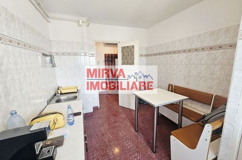 Vanzare apartament 2 camere, decomandat, zona Republicii - Poză 6