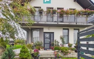 Casă 4 camere cu teren 450 mp pe Dealurile Oradei - Poză 2