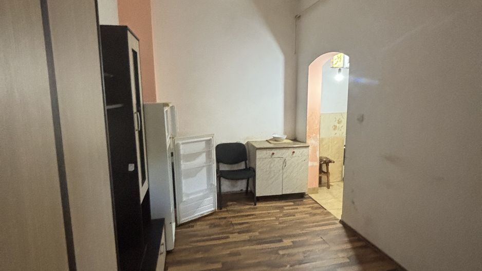 Apartament cu o camera generos zona Dimbovita - Poză 2