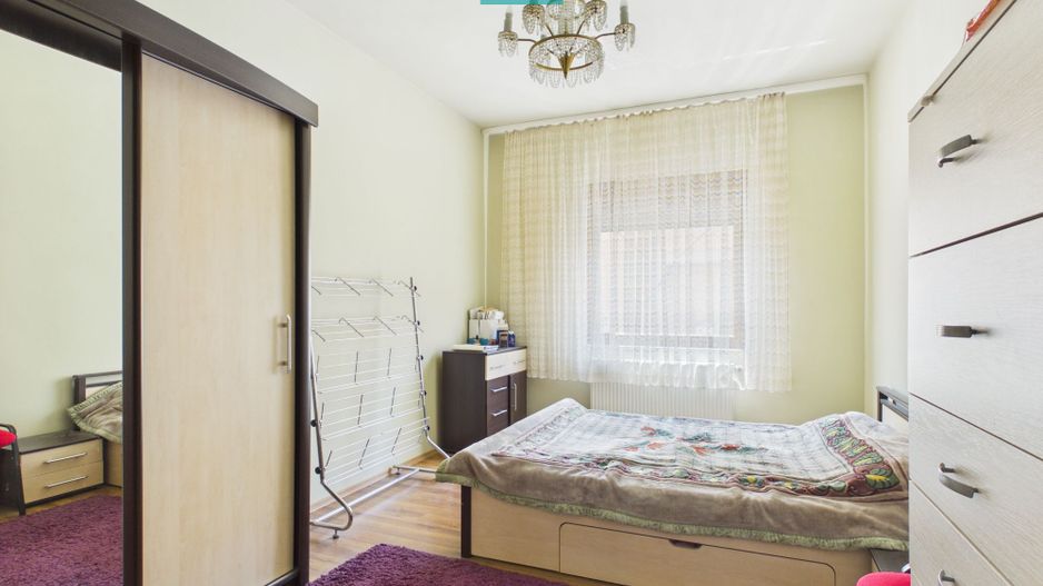 Casă ultracentrală cu 6 camere pentru investiții - Poză 12
