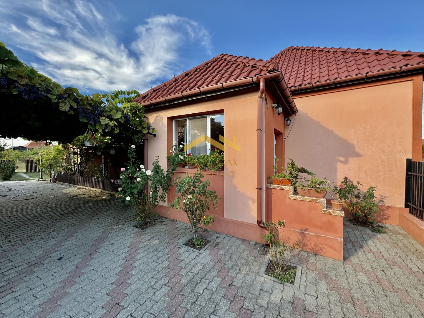 Bucovat-Casa Individuala-Vatra satului - Poză 1