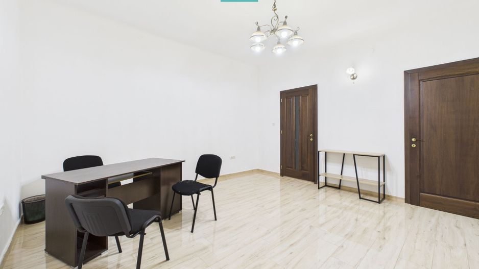 Apartament cu 3 camere ultracentral pe Str.Cloșca - Poză 1