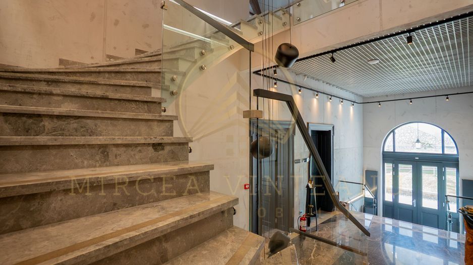 Vilă istorică de vânzare în Peninsula Constanța - Poză 11