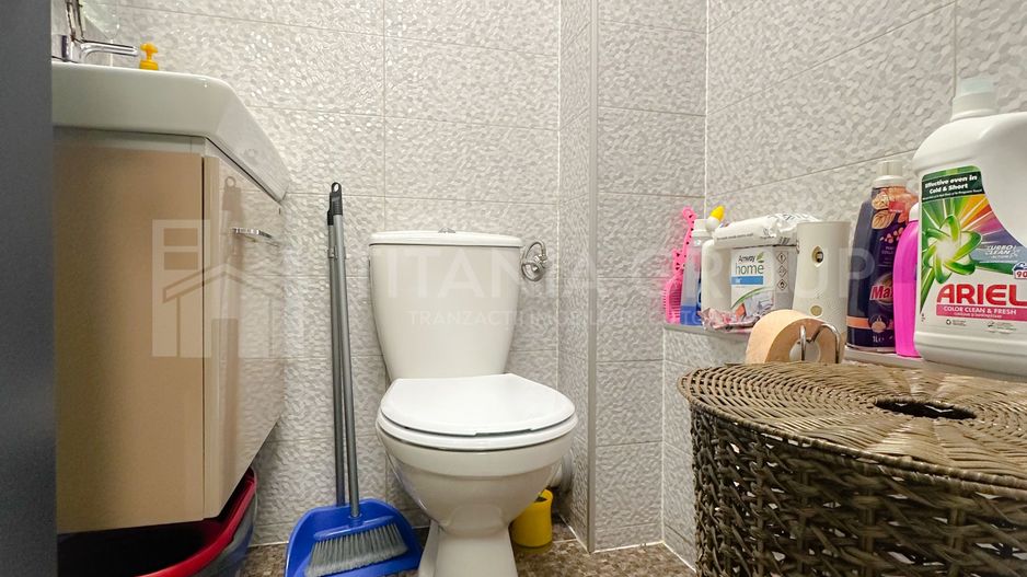 Vilă elegantă în Sinaia pe Calea Prahovei - Poză 12