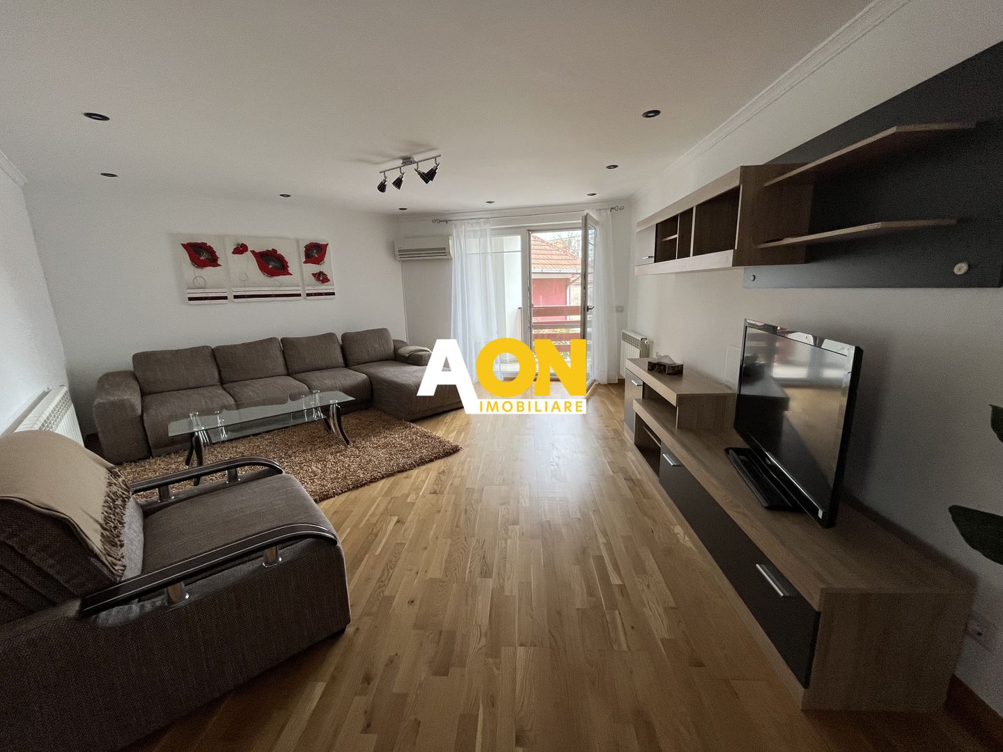 Apartament de inchriat cu 2 camere, terasa, loc de parcare - Poză 2