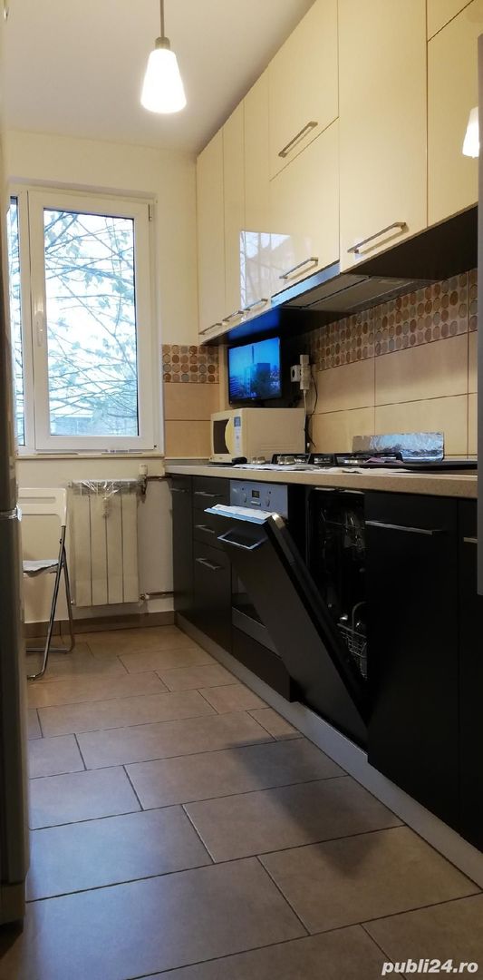 Apartament 4 camere decomandat Pacii-Gorjului-Apusului-Uverturii, COMPLEX COMERCIAL APUSULUI - Poză 2