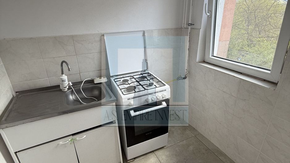 Garsoniera , 27 mp utili - zona Bartolomeu - Poză 5
