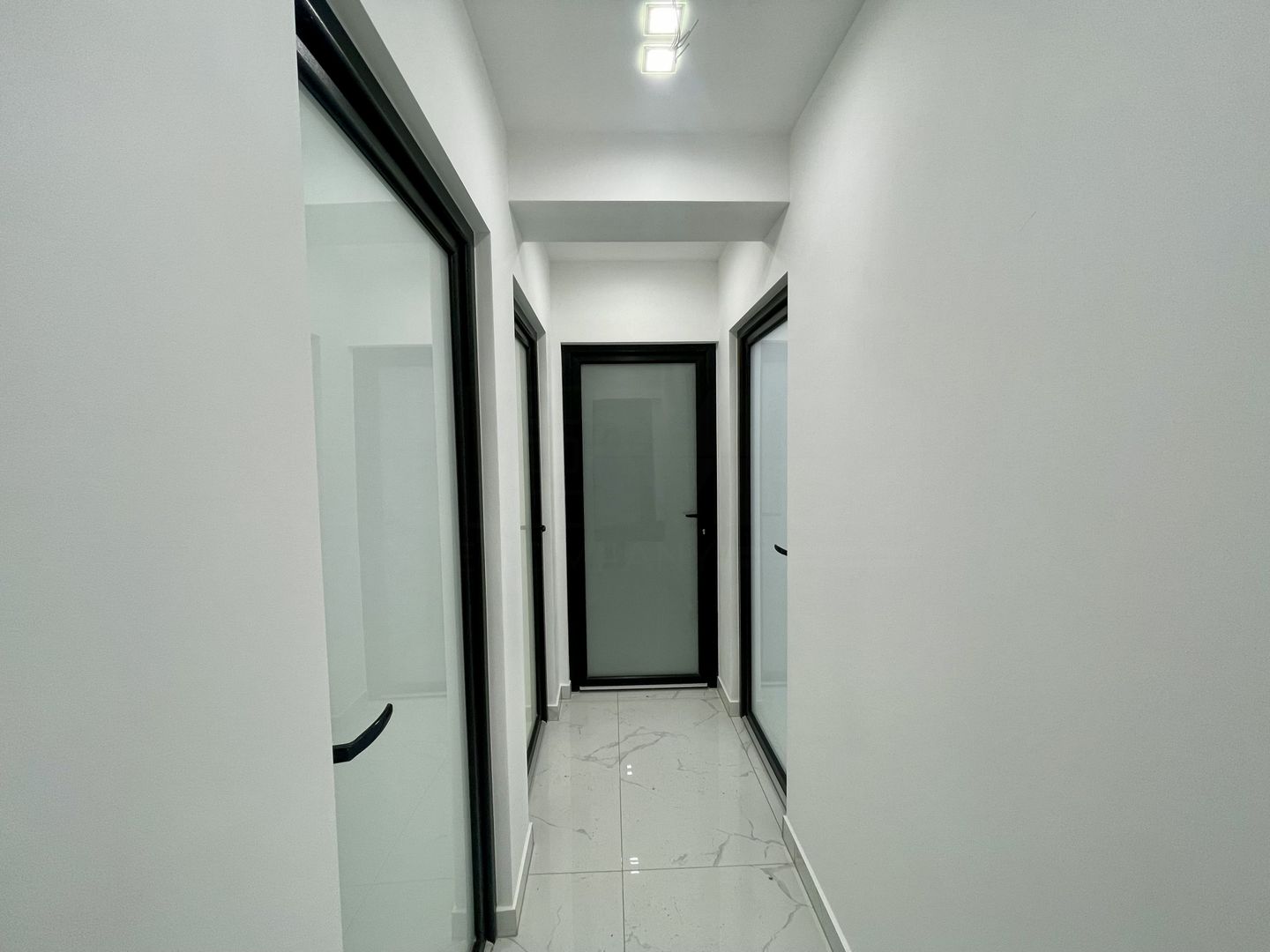 Spațiu Comercial P+Demisol | Vitrină Stradală | Radauti - Poză 9