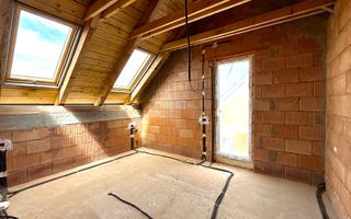 PROIECT DEOSEBIT CU GARAJ- LA ROSU - Poză 9