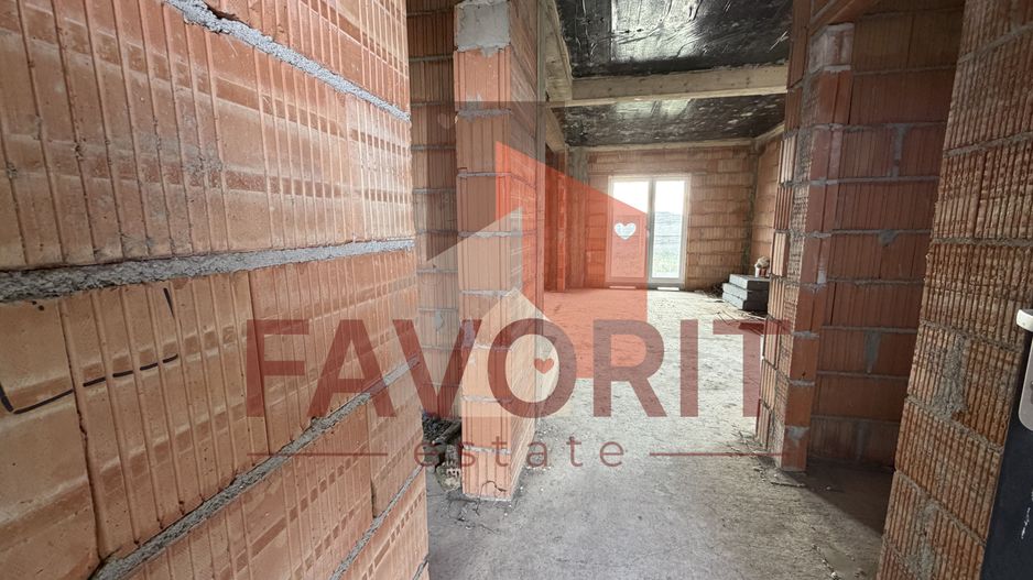 Duplex despartit | 4 camere | Asfalt si toate utilitatile | Zona excelenta - Poză 4