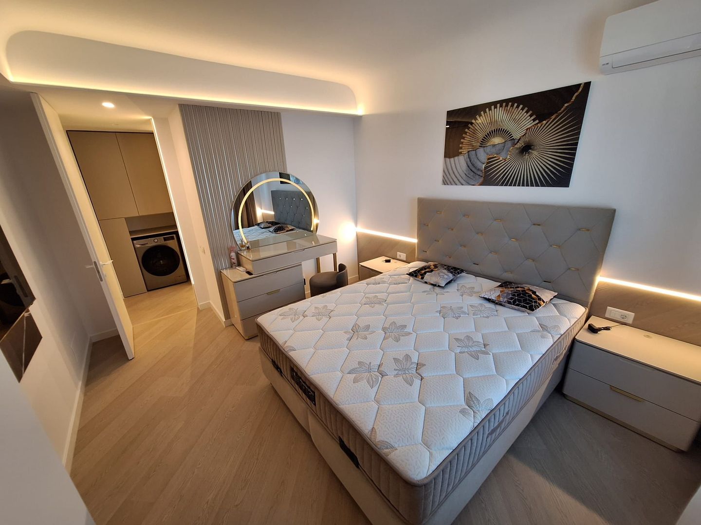 2 CAMERE - DECOMANDAT - ULTRA FINISAT - MOBILAT UTILAT COMPLET - Poză 4