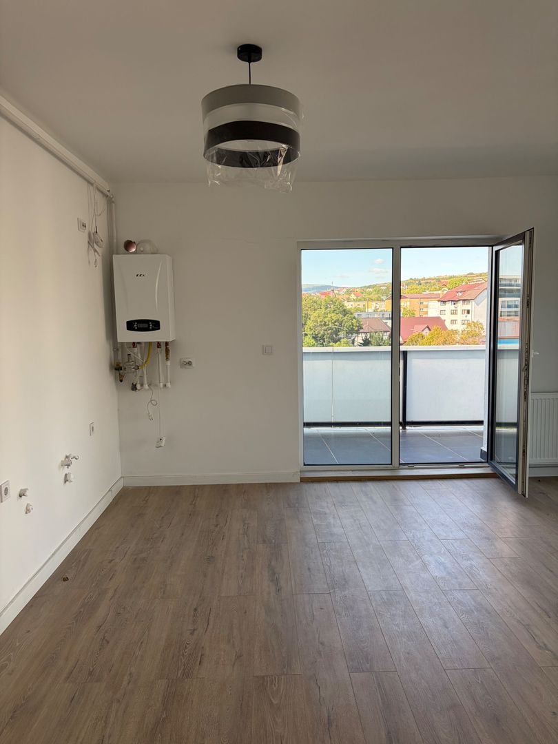 Apartament spatios | 102 mp | 3 dormitoare | parcare | C. Baciului - Poză 1