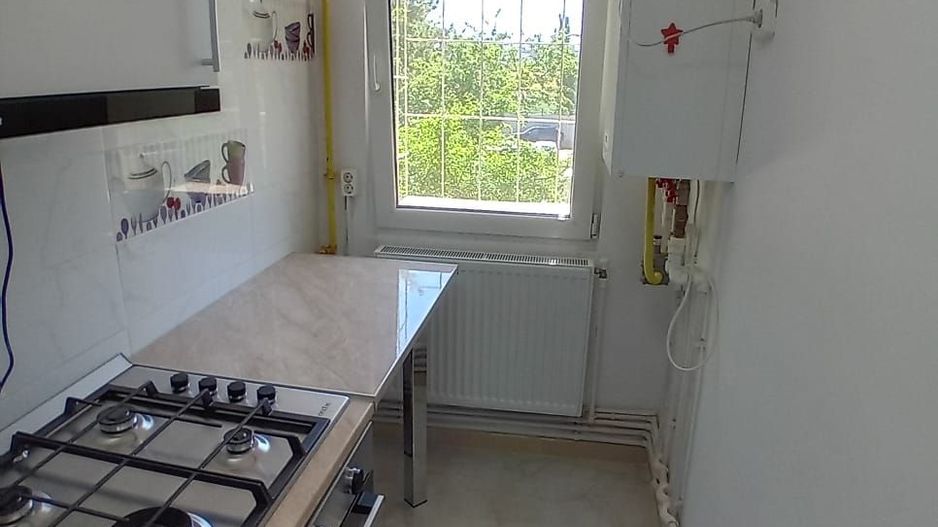 Garsonieră decomandată 29 mp / centrală proprie/ parcare inclusă - Poză 2