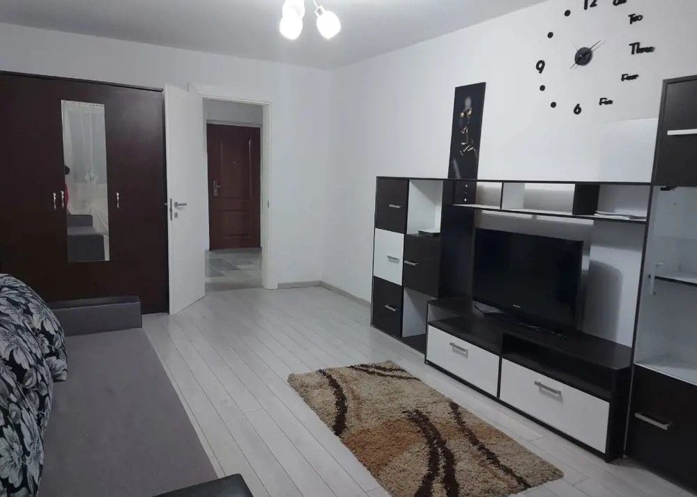 AP. 3 CAMERE CRANGASI, BUCATARIE INCHISA, MOBILAT/UTILAT COMPLET - Poză 1