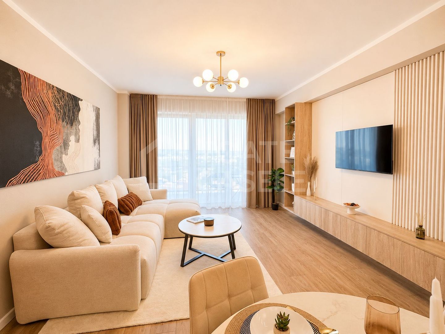 Apartament 2 camere, ultrafinisat, zona Vivo - Poză 1