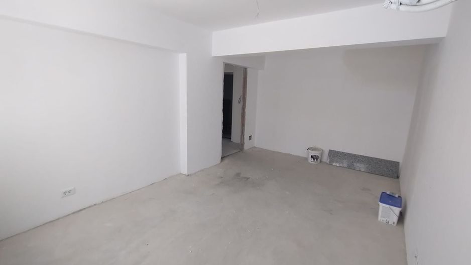 Apartament Decomandat Centrala Proprie Etaj 1 Metalurgiei - Poză 3