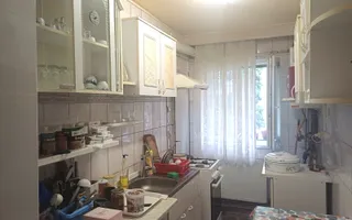 Apartament 4 camere 85 mp utili etaj 1 si pivnita in zona Vasile Aron - Poză 11