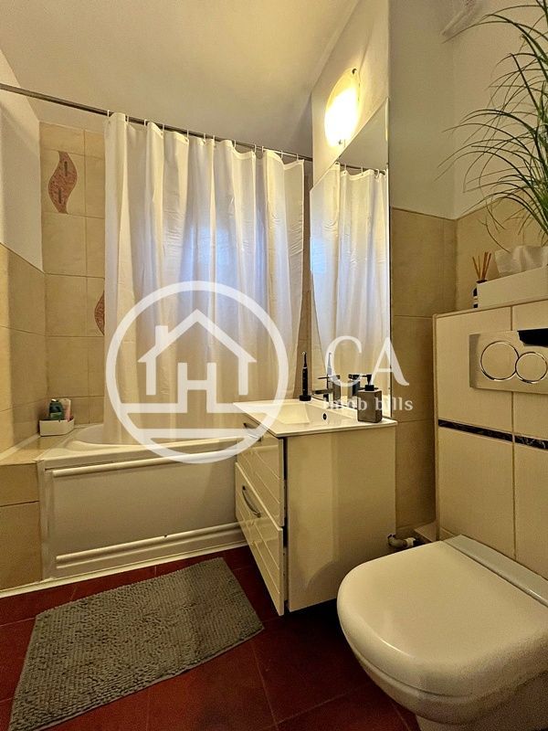 Apartament de vânzare cu 4 camere în zona Calea Aradului, Oradea - Poză 11