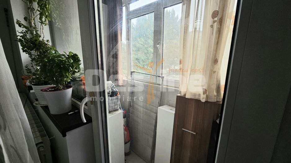 De vanzare Apartament 4 camere, Zona Inel 2 - Poză 9