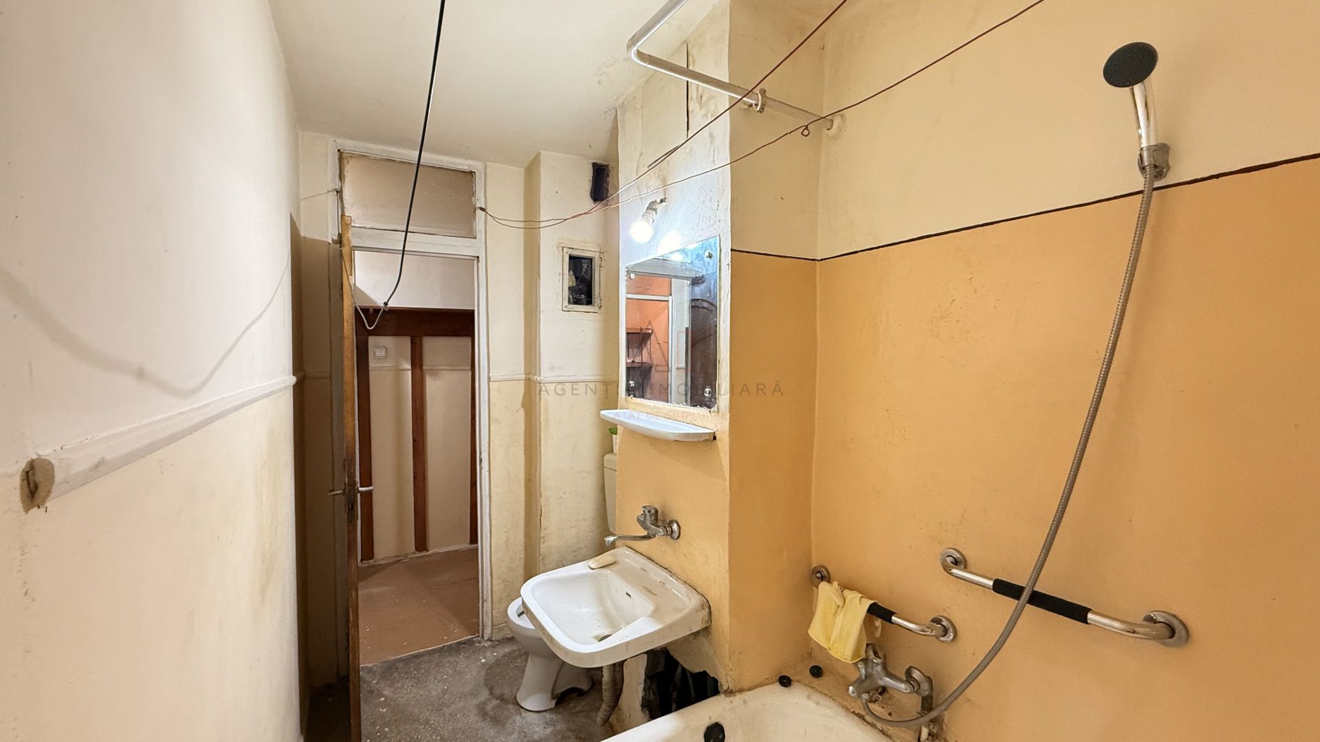 Garsoniera langa Parcul Sebastian | De Renovat - Poză 14