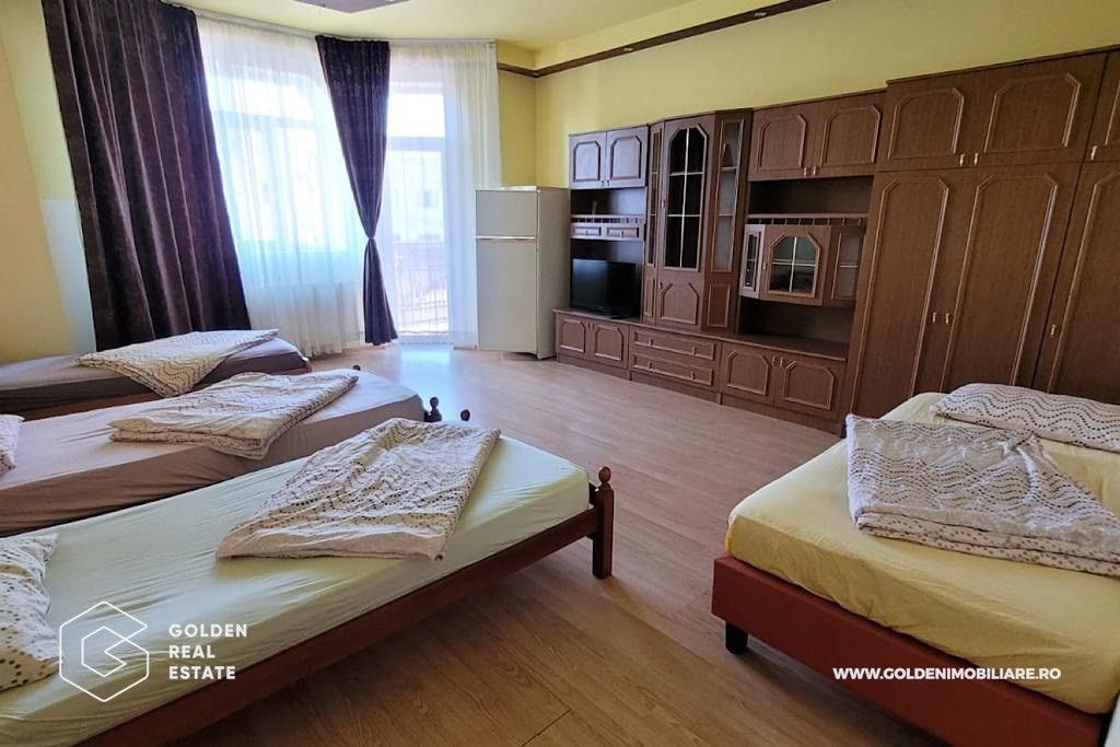 Casa tip duplex cu mult spatiu interior, 8 camere, zona Gai - Poză 5