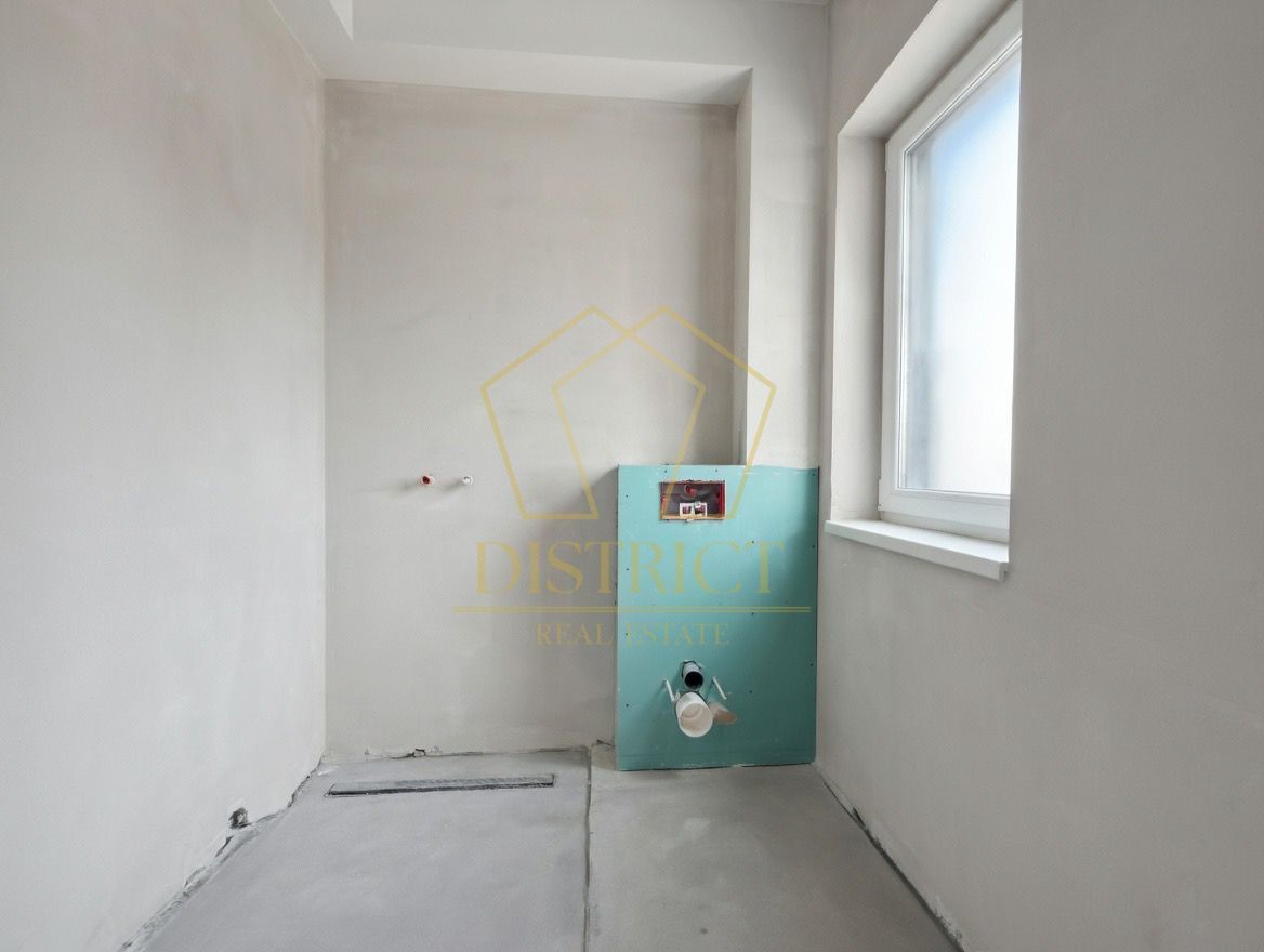 Duplex superb cu 5 camere despartit prin garaj | Dumbravita - Poză 9