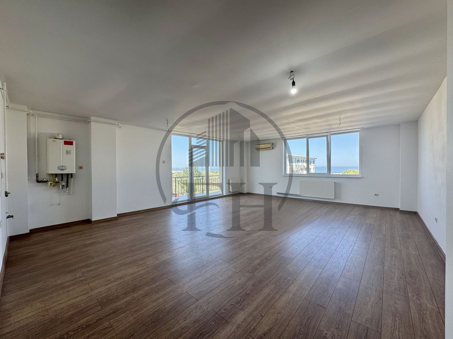 Apartament 3 camere de vânzare Mamaia Nord, Constanța - Poză 1