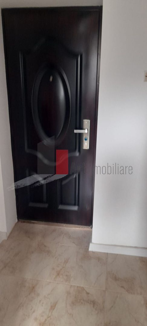 Apartament 3 camere  Titan Balcon de 14 mp - Poză 2