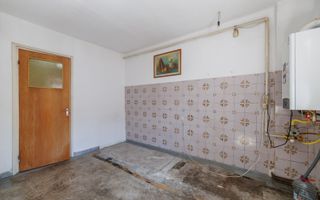 2 camere decomandate, Banat – etaj 2, centrală proprie, zonă excelentă - Poză 7