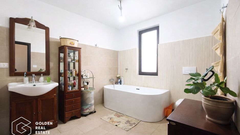 Casa practica cu 4 dormitoare, imobil eficient energetic, Via Carmina - Poză 10