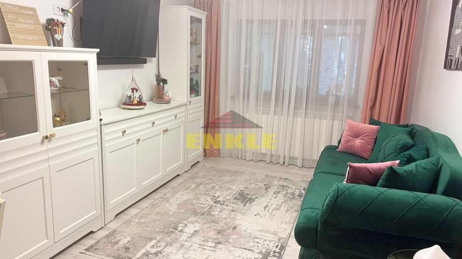DE VÂNZARE – Apartament 3 camere, zona Bucovina - Poză 1