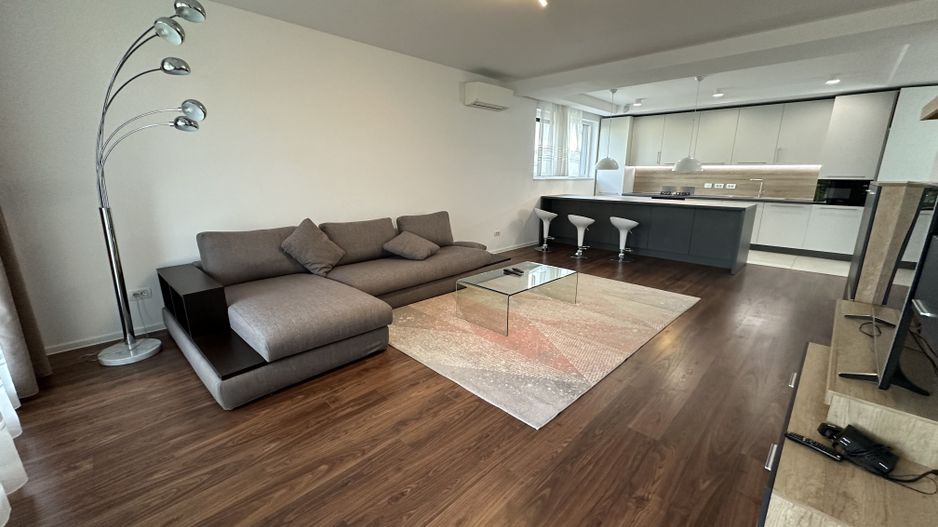 Apartament in vila cu curte-  Dumbravita - Poză 5