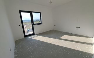 Casa Sibiu, Cristian 4 camere, 2 bai, Casa intabulata - Poză 14