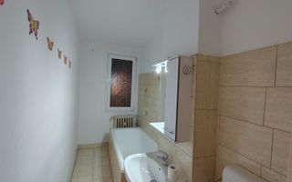 VANZARE GARSONIERA SPATIOASA I LIBERA I METROU I VALEA IALOMITEI - Poză 10