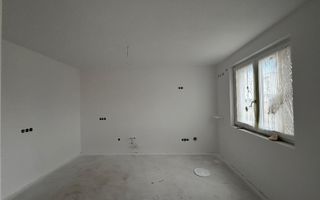 Casa Quadruplex | 3 Camere | 82MPU | Curte 170MP | Balcon - Poză 2