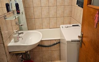 Închiriez Garsonieră Dristor, 5 min metrou, AC, 2 dressinguri ✨ - Poză 5